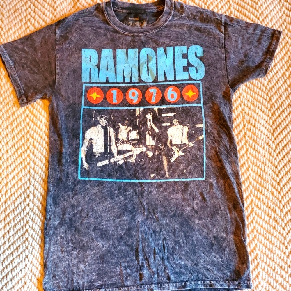 NWOT Vintage Ramones 1976 Concert Tour Tshirt Unisex